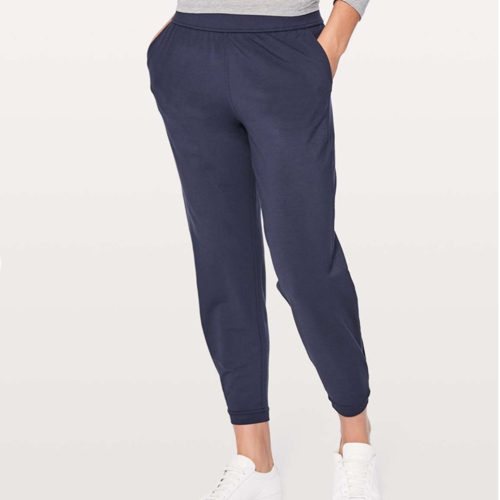 Lululemon Twisted & Tucked Pant 25”